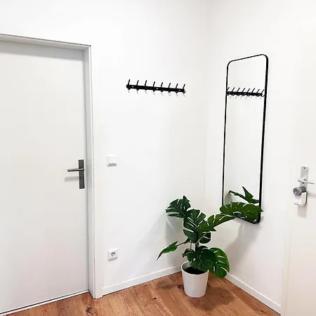 70qm In Mit 3 Betten Zentral Gelegen Mit Hohen Decken - Beuys - * فيرزن