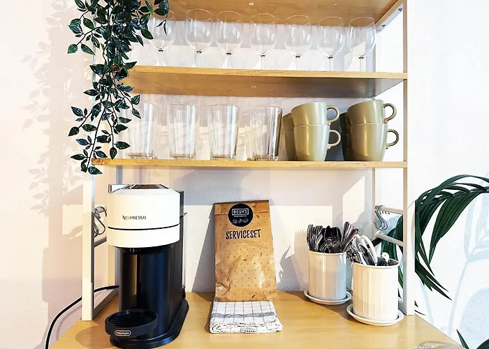 70qm In Mit 3 Betten Zentral Gelegen Mit Hohen Decken - Beuys -