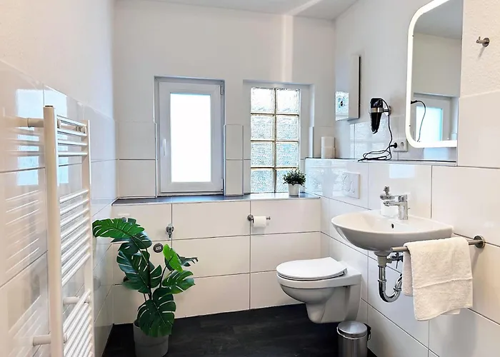 70qm In Mit 3 Betten Zentral Gelegen Mit Hohen Decken - Beuys -